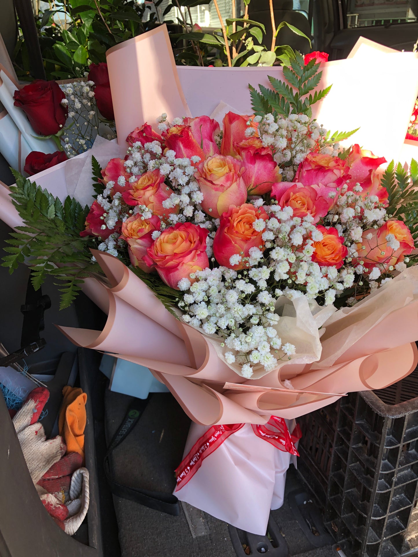 88 红玫瑰12朵鲜花花束