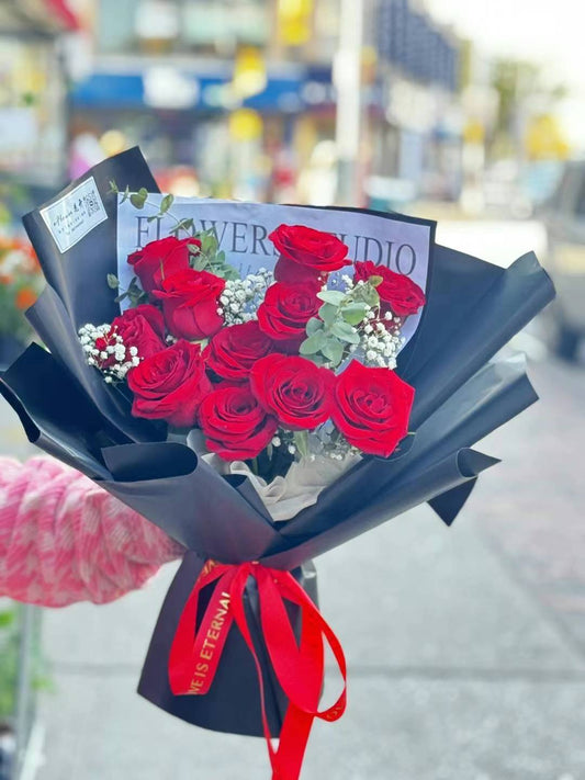 98朵红玫瑰花束
